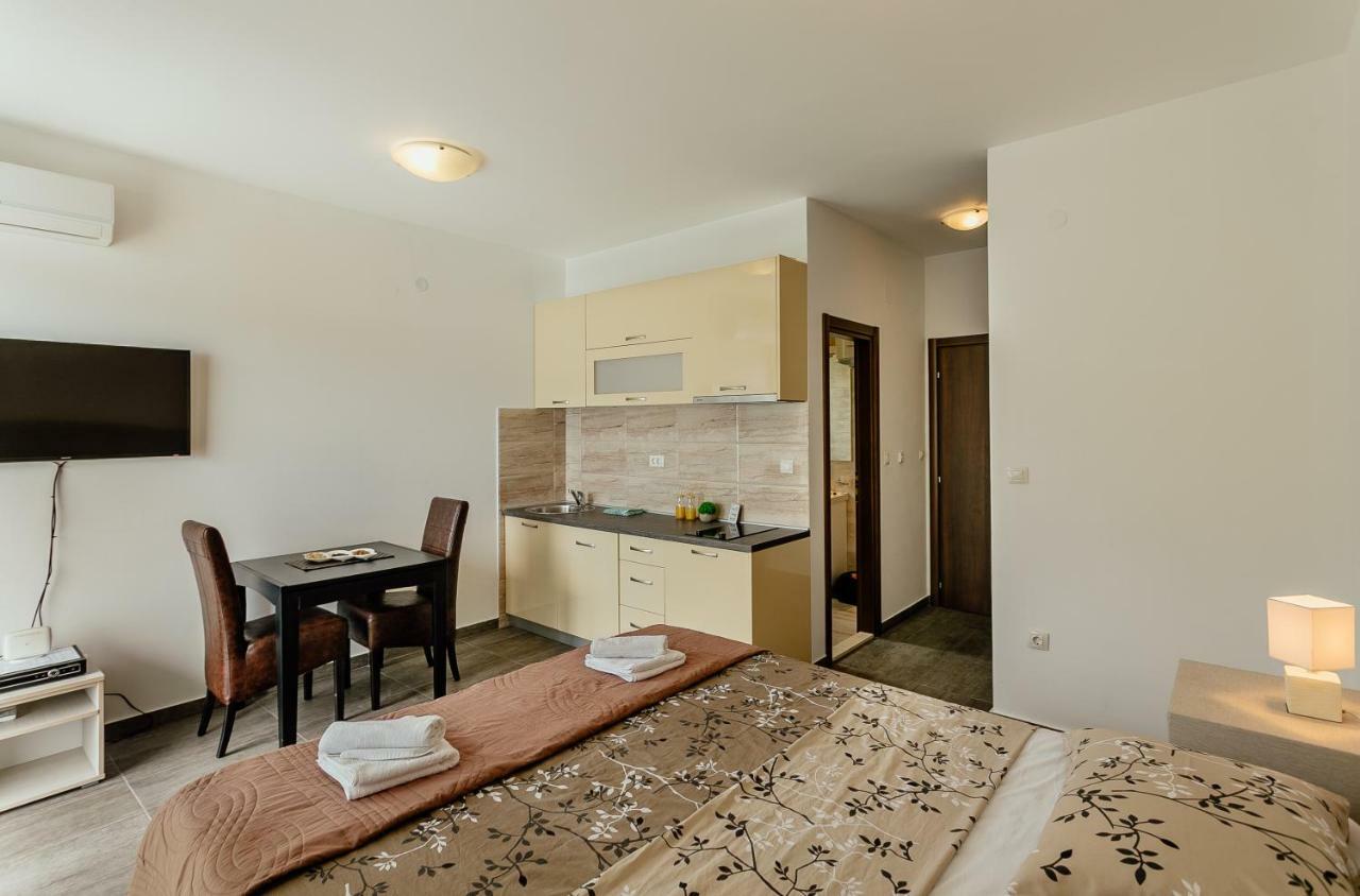 Apartments Joy Herceg Novi Exterior photo